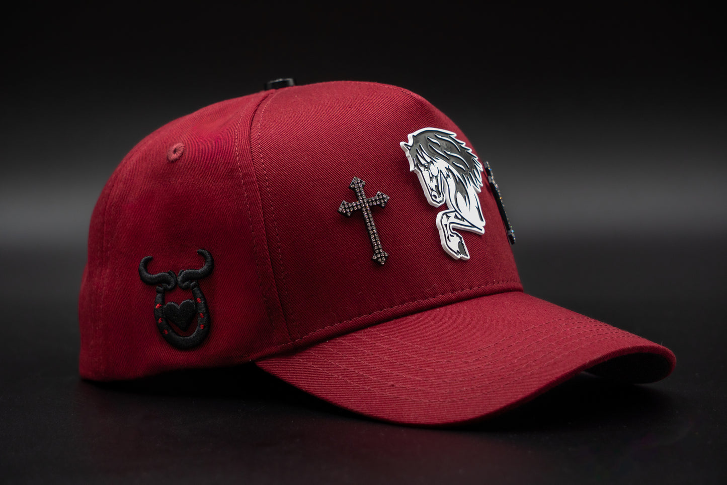 Horse Diamonds Roja